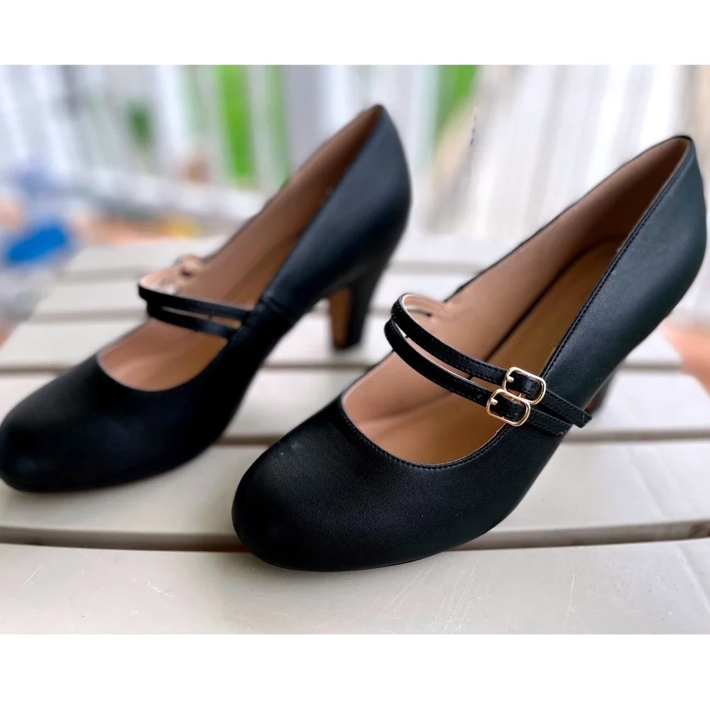 Journee Collection Windy-WD Black Mary Jane Pumps Wide Width 8.5 Vegan Leather